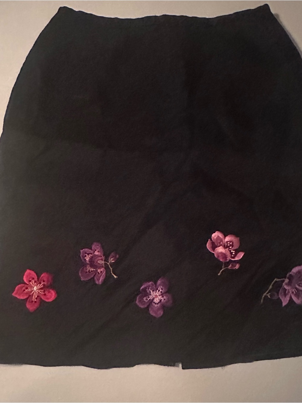 Vintage Sz 6 Ann Taylor Black Skirt with Pink & Purple Floral Embroidery